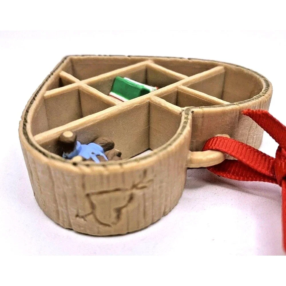 Hallmark 1986 LOVING MEMORIES ORNAMENT Heart Shaped‎ Shadow Box